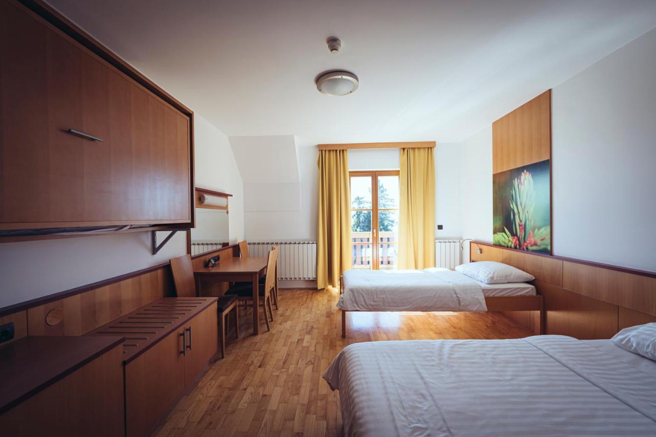 Pohorje Village Wellbeing Resort - Forest Hotel Videc Хочко Похорє Екстер'єр фото