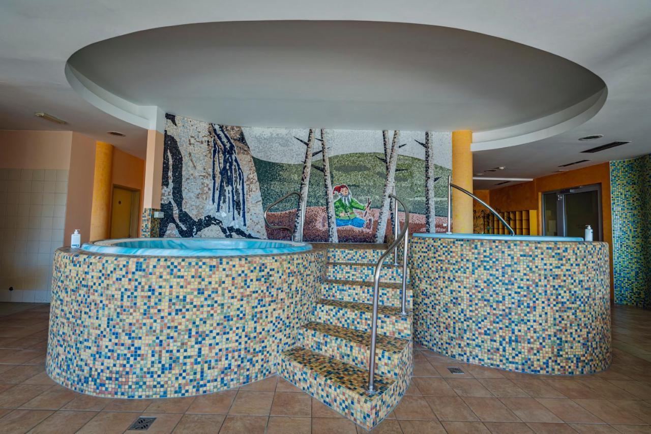 Pohorje Village Wellbeing Resort - Forest Hotel Videc Хочко Похорє Екстер'єр фото